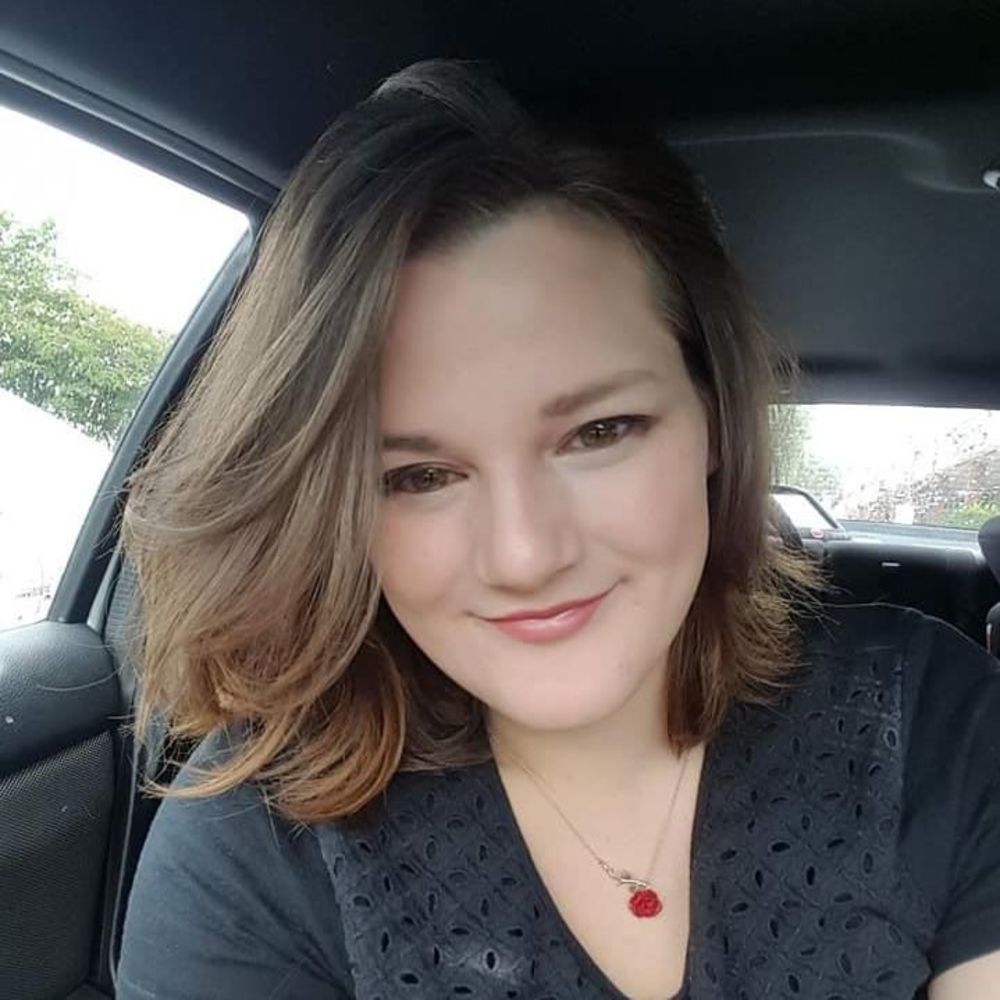 Meet your Posher, Leigh-anne